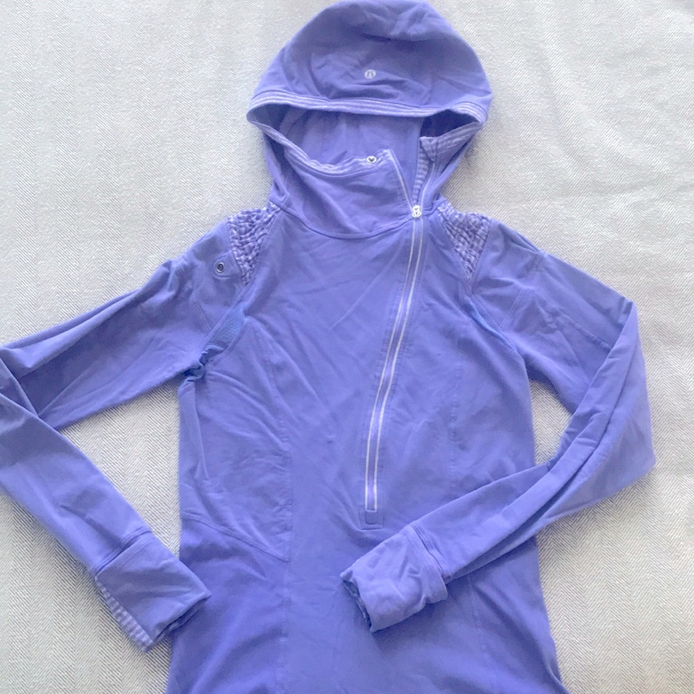 Periwinkle Lululemon running pullover